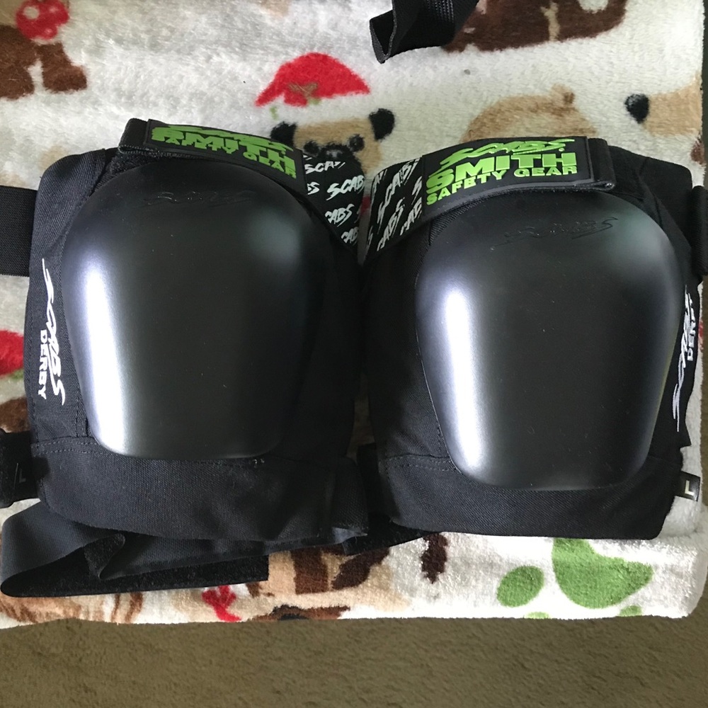 Scabs Derby Knee Pads